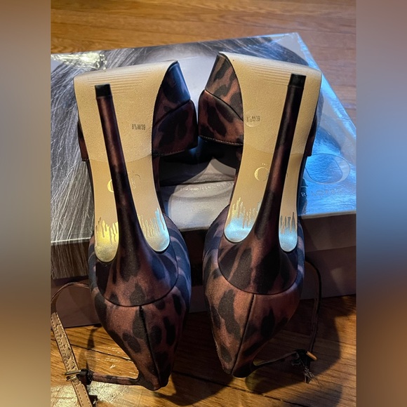 Jennifer Lopez JLO Women's High Heels Shoes Size 8.5 New With Box leopard print - Picture 3 of 14